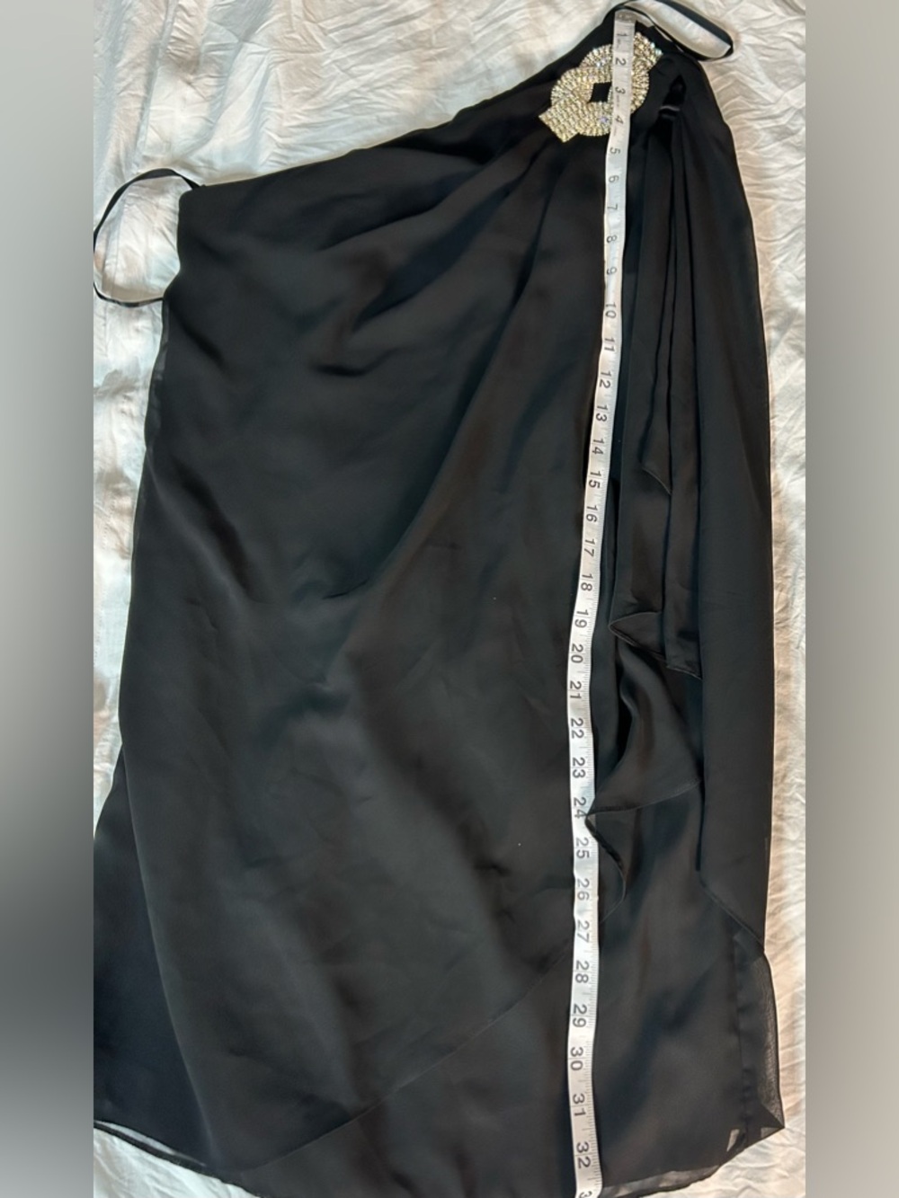 Xscape Black One-Shoulder Chiffon Evening cocktail Dress with Rhinestone Brooch - Picture 10 of 11